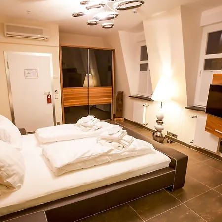 Aragon - - Garni Tangermünde