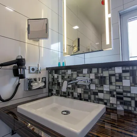 Aragon - - Garni Nocleg ze śniadaniem 3*