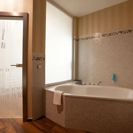 Bed & Breakfast Aragon - - Garni Tangermuende